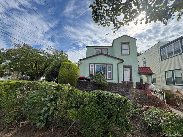 $679,888 | 234th Place | Laurelton