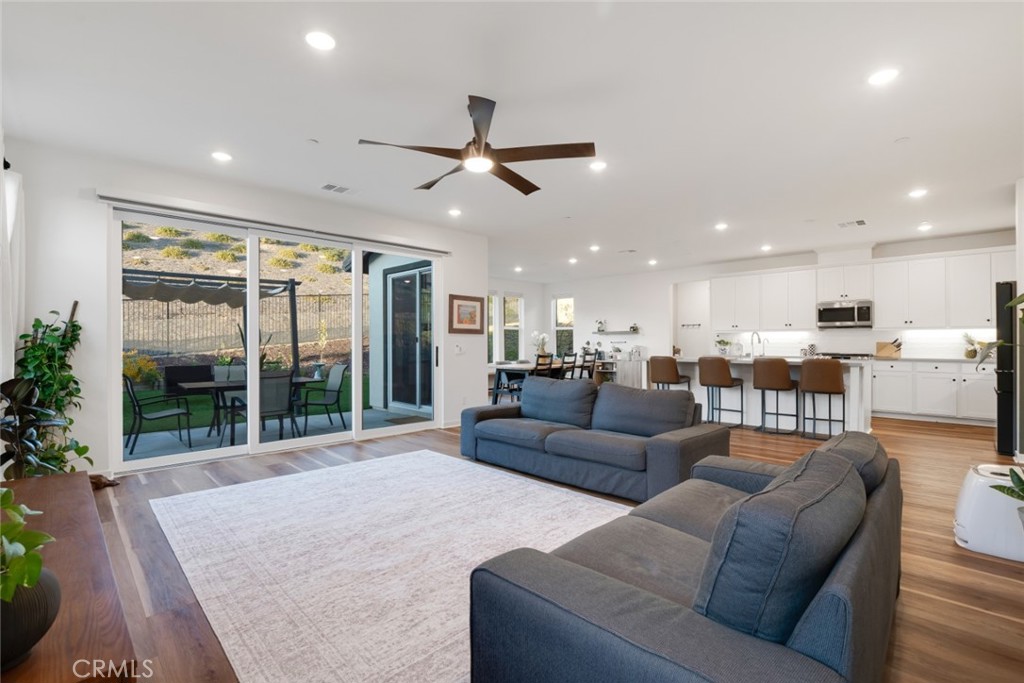 28619 Sunny Ridge Terrace Castaic, CA 91384 - Photo 16 of 60