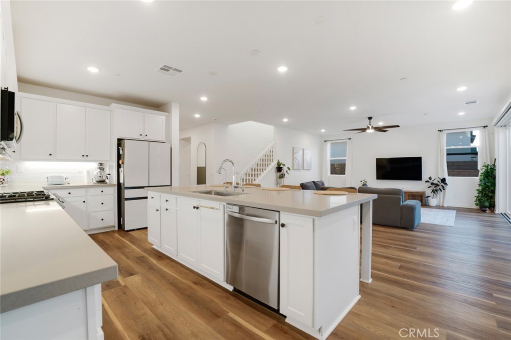 28619 Sunny Ridge Terrace Castaic, CA 91384 - Photo 22 of 60