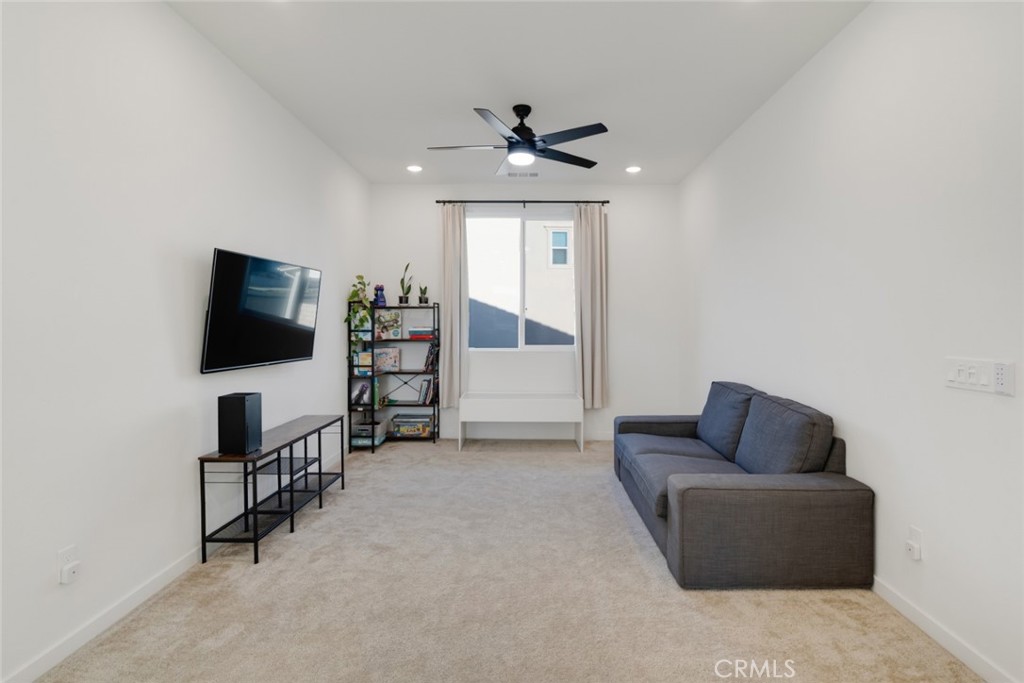 28619 Sunny Ridge Terrace Castaic, CA 91384 - Photo 24 of 60