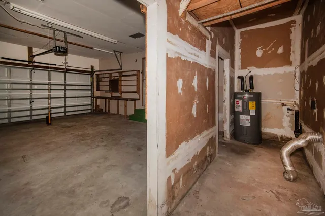a view of a storage & utility room