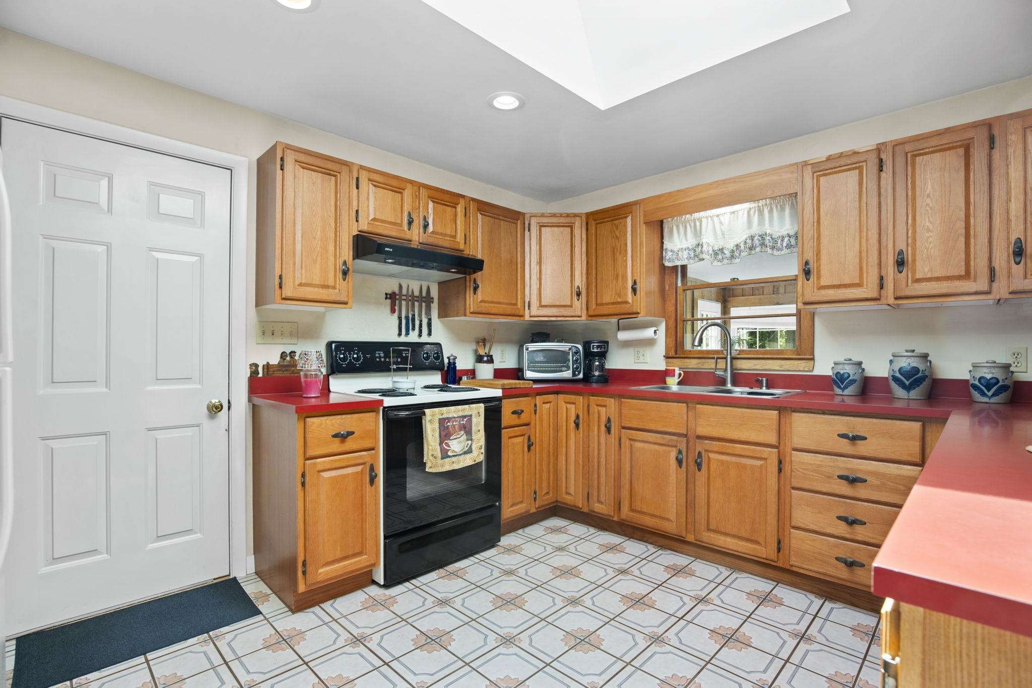 74 Exeter Road South Hampton, NH 03827 - Photo 11 of 35