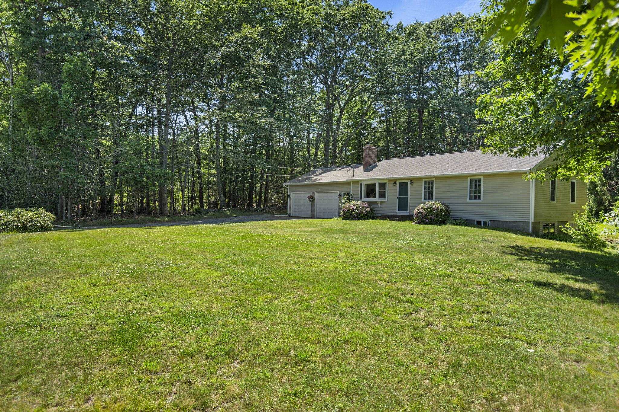 74 Exeter Road South Hampton, NH 03827 - Photo 13 of 35