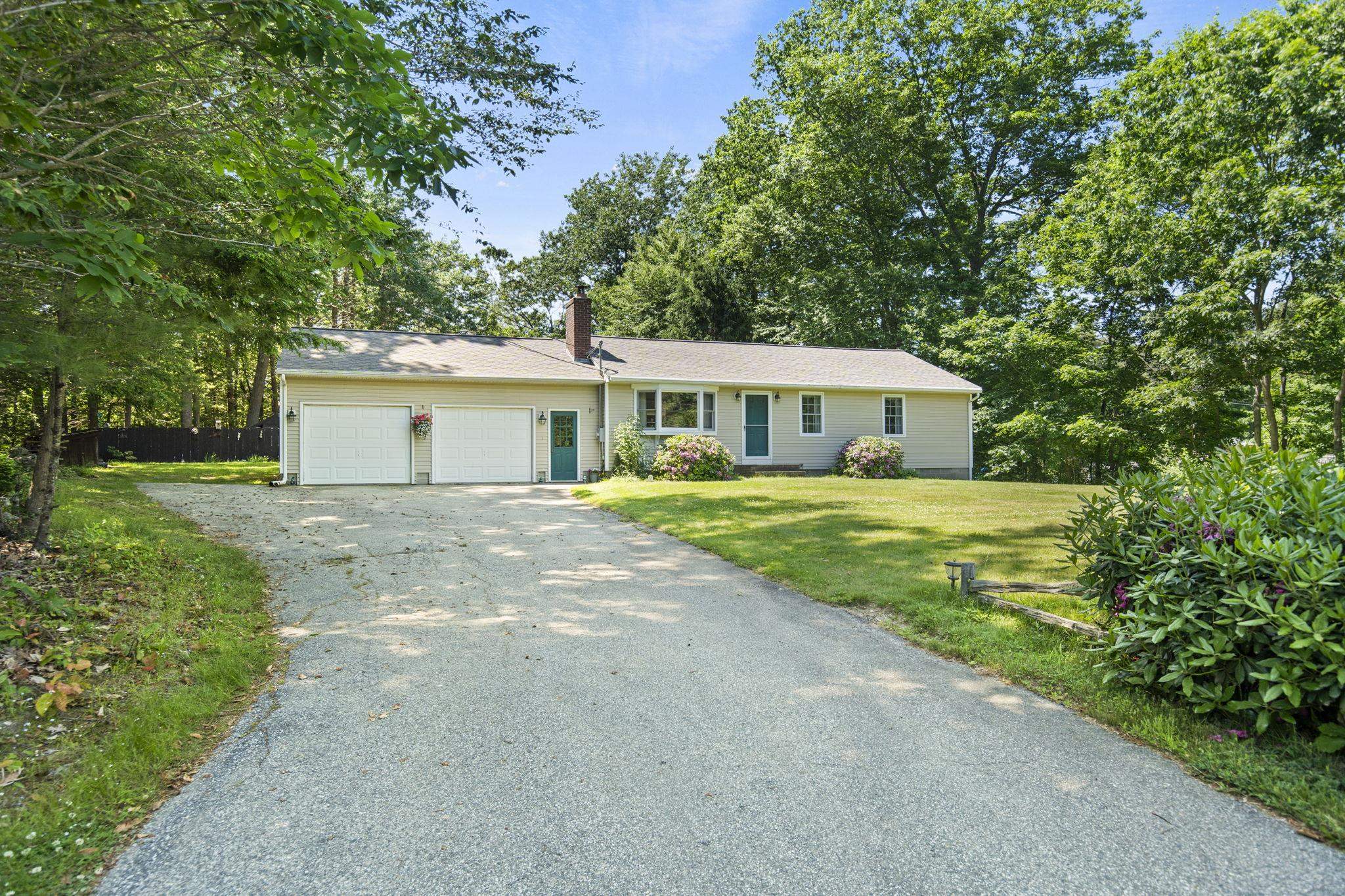 74 Exeter Road South Hampton, NH 03827 - Photo 2 of 35
