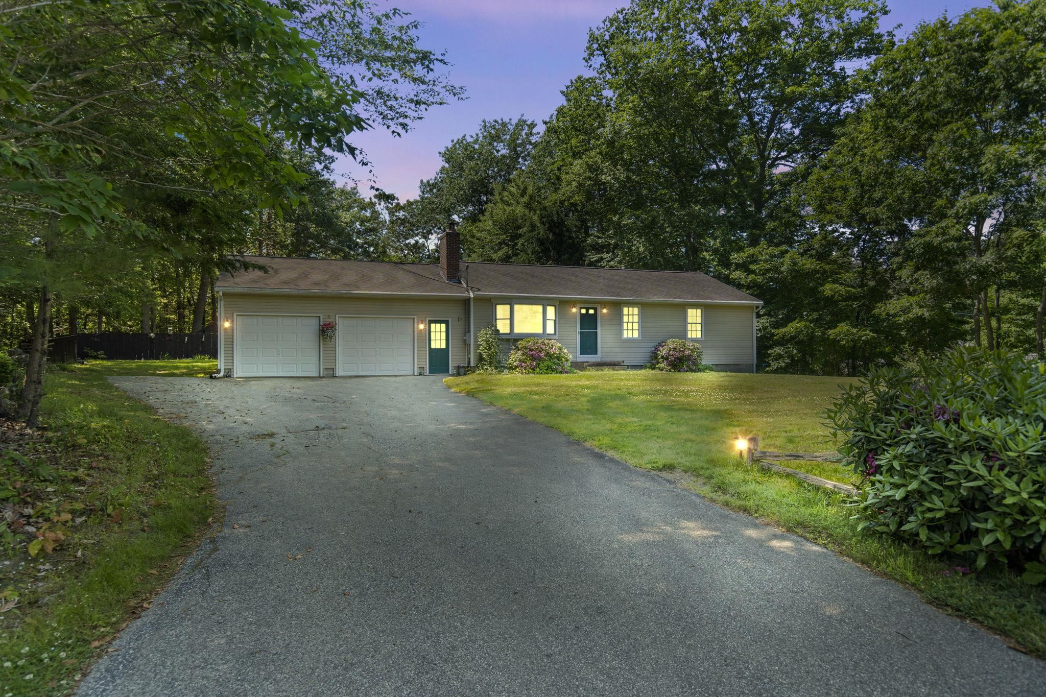 74 Exeter Road South Hampton, NH 03827 - Photo 3 of 35
