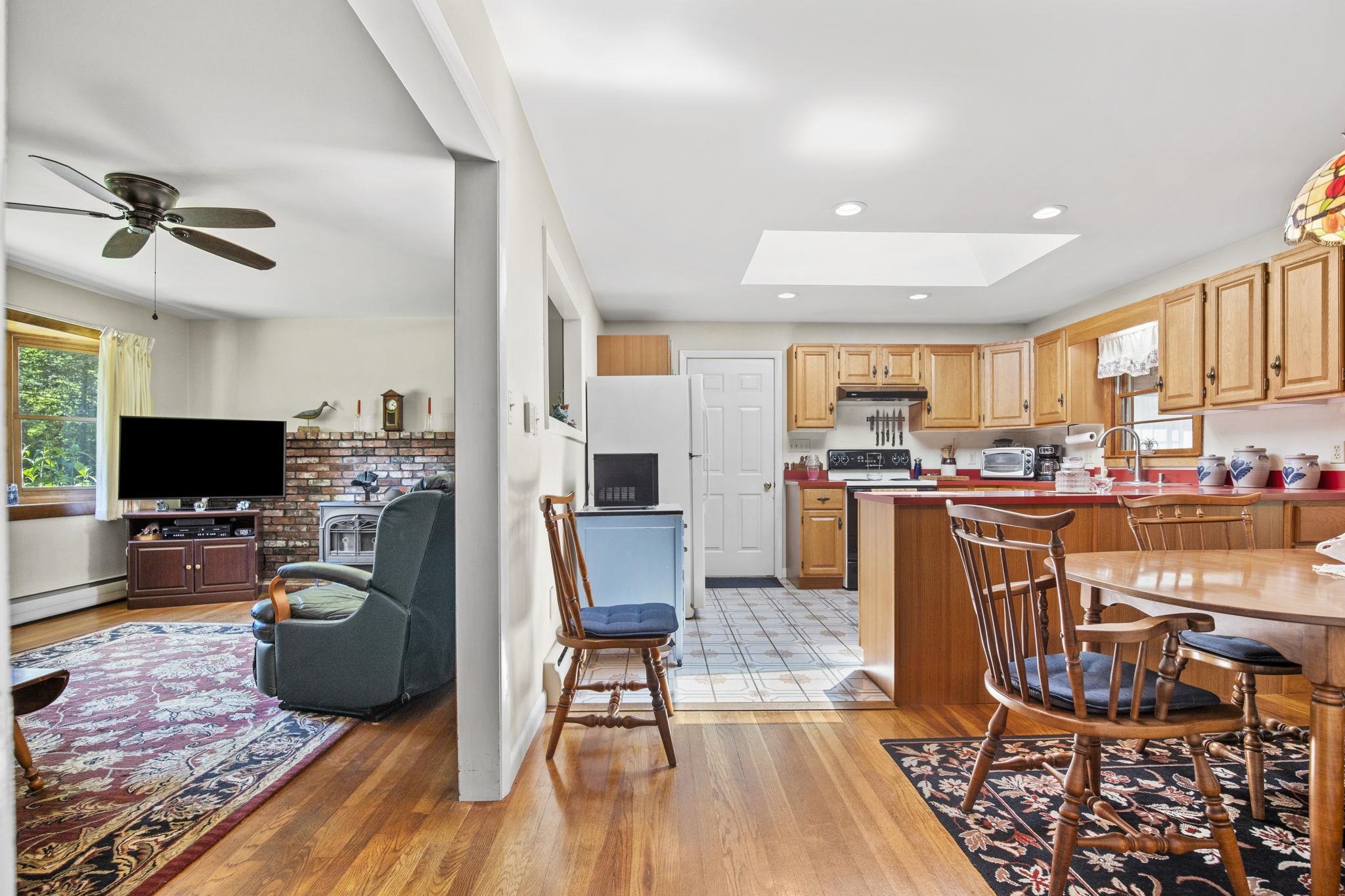 74 Exeter Road South Hampton, NH 03827 - Photo 8 of 35