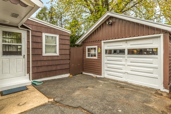 53 Grant Road Malden, MA 02148 - Photo 4 of 17 Gallery Image 4