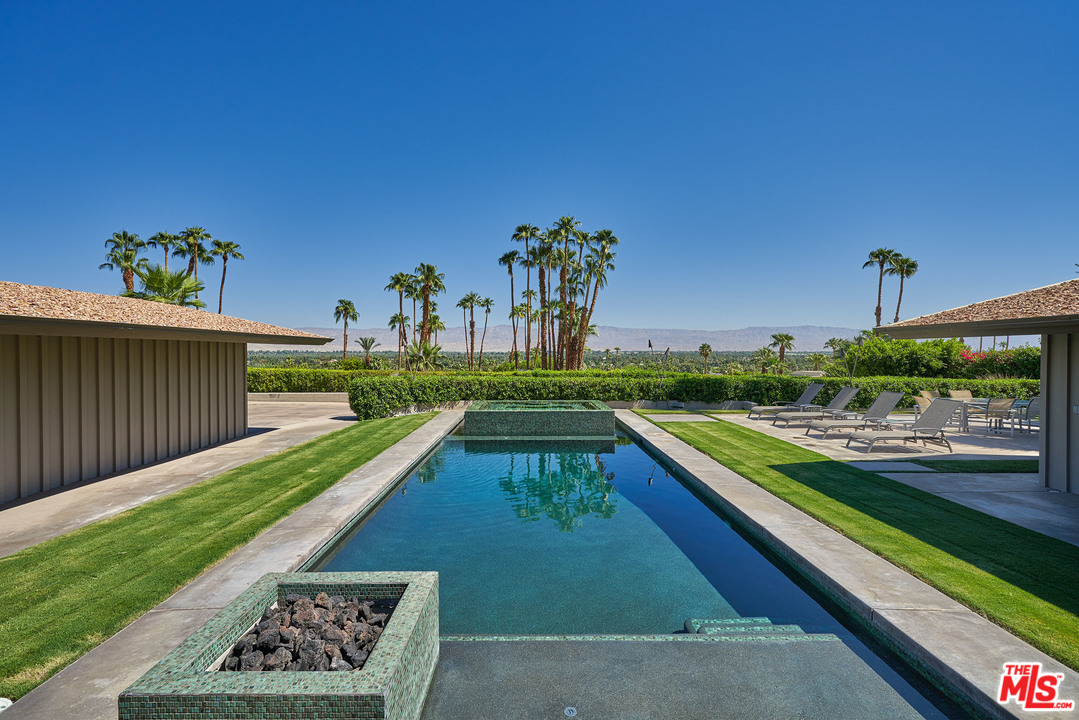 70411 Pecos Road Rancho Mirage, CA 92270 - Photo 34 of 40 a view of a balcony with chairs