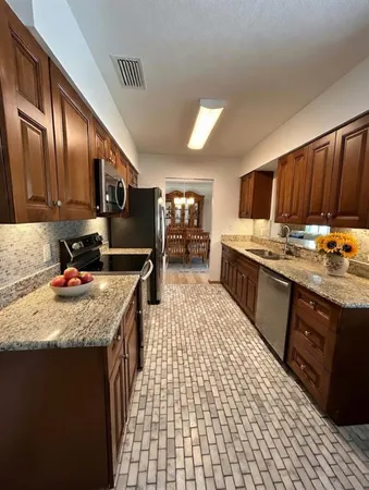 $329,900 | 1770 Palm Drive, Venice, FL 34293