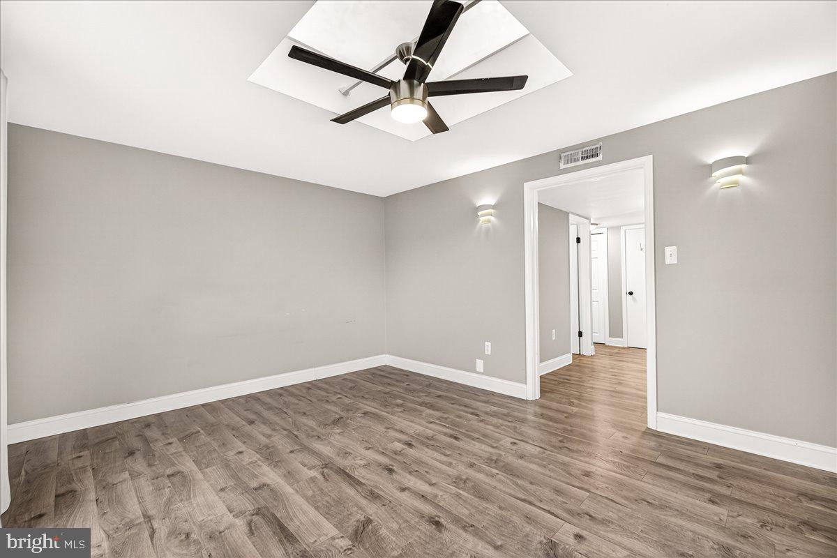 2702 Canada Hill Road Myersville, MD 21773 - Photo 23 of 57 Primary bedroom