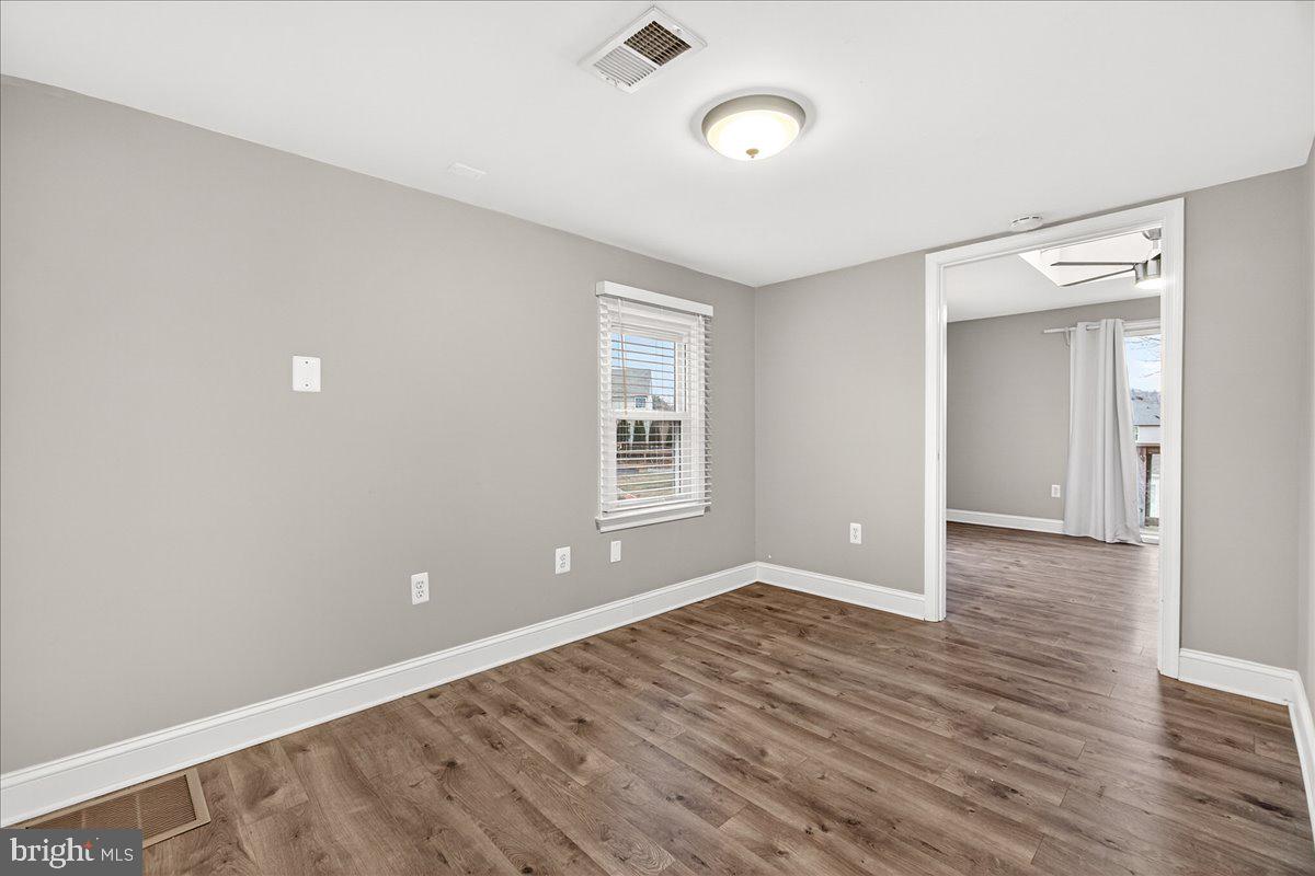 2702 Canada Hill Road Myersville, MD 21773 - Photo 26 of 57 Sitting area off primary br