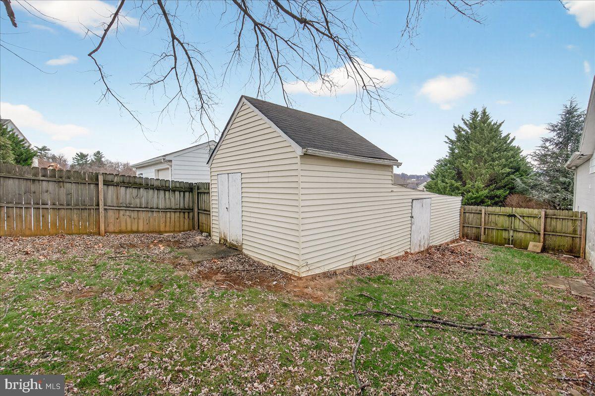 2702 Canada Hill Road Myersville, MD 21773 - Photo 42 of 57 Storage shed