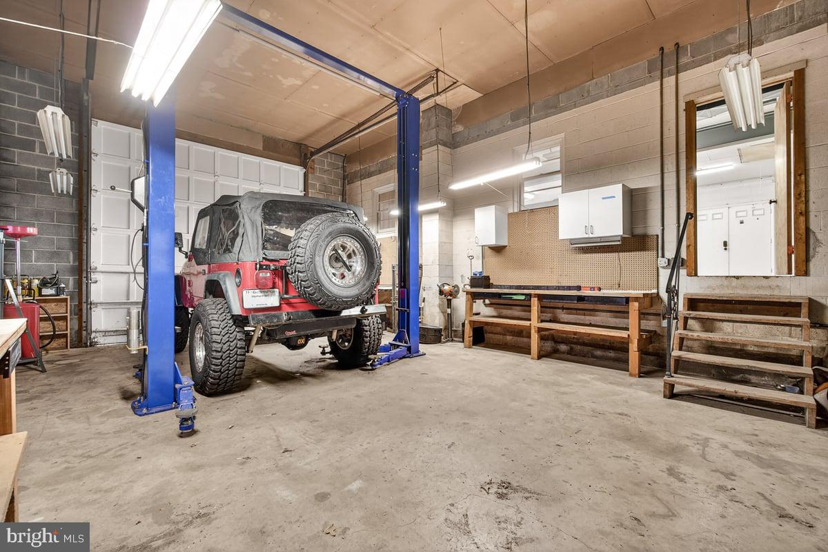 2702 Canada Hill Road Myersville, MD 21773 - Photo 52 of 57 Vehicle lift w/ tall ceiling