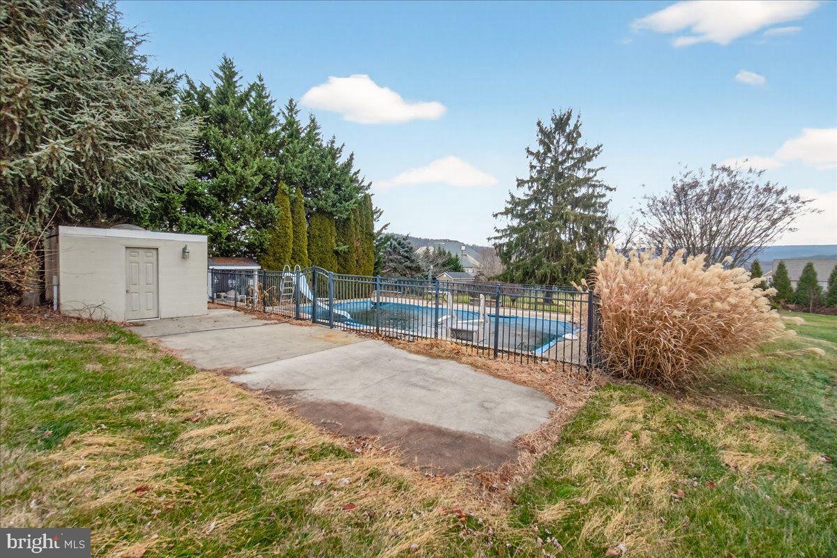 2702 Canada Hill Road Myersville, MD 21773 - Photo 54 of 57 In ground pool w/ pool house