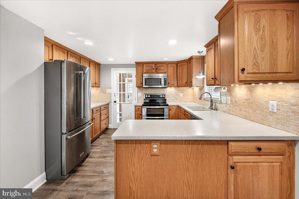 2702 Canada Hill Road Myersville, MD 21773 - Photo 8 of 57 Kitchen