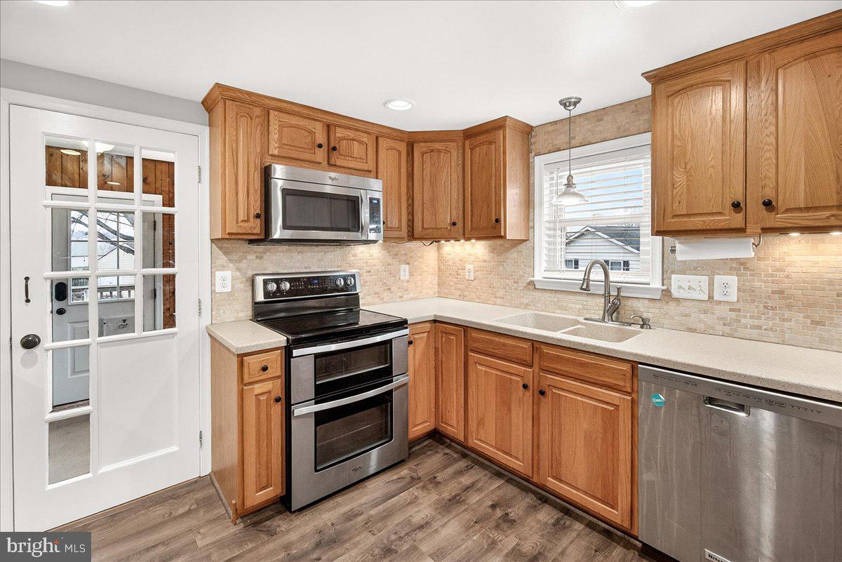 2702 Canada Hill Road Myersville, MD 21773 - Photo 9 of 57 Kitchen