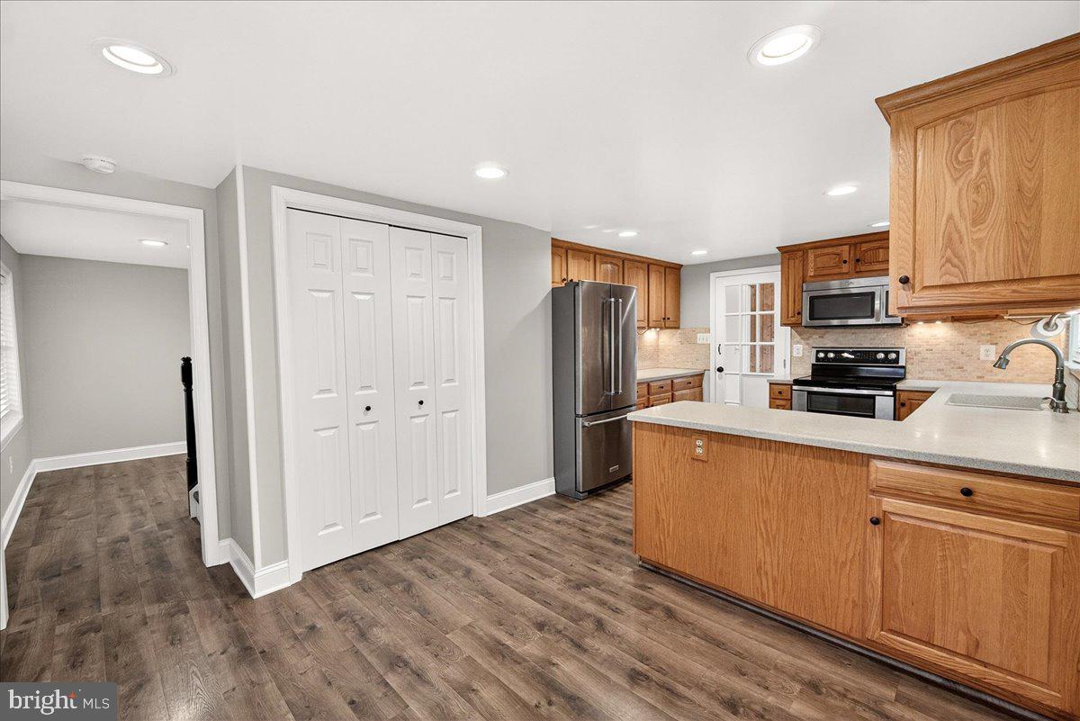 2702 Canada Hill Road Myersville, MD 21773 - Photo 10 of 57 Pantry