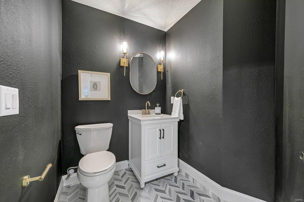 15 Crownhill Lane Chesterfield, MO 63005 - Photo 43 of 71 Gallery Image 43