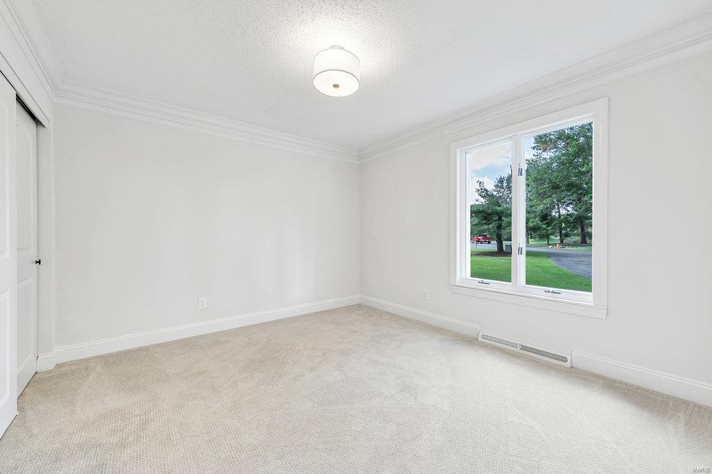 15 Crownhill Lane Chesterfield, MO 63005 - Photo 47 of 71 Gallery Image 47