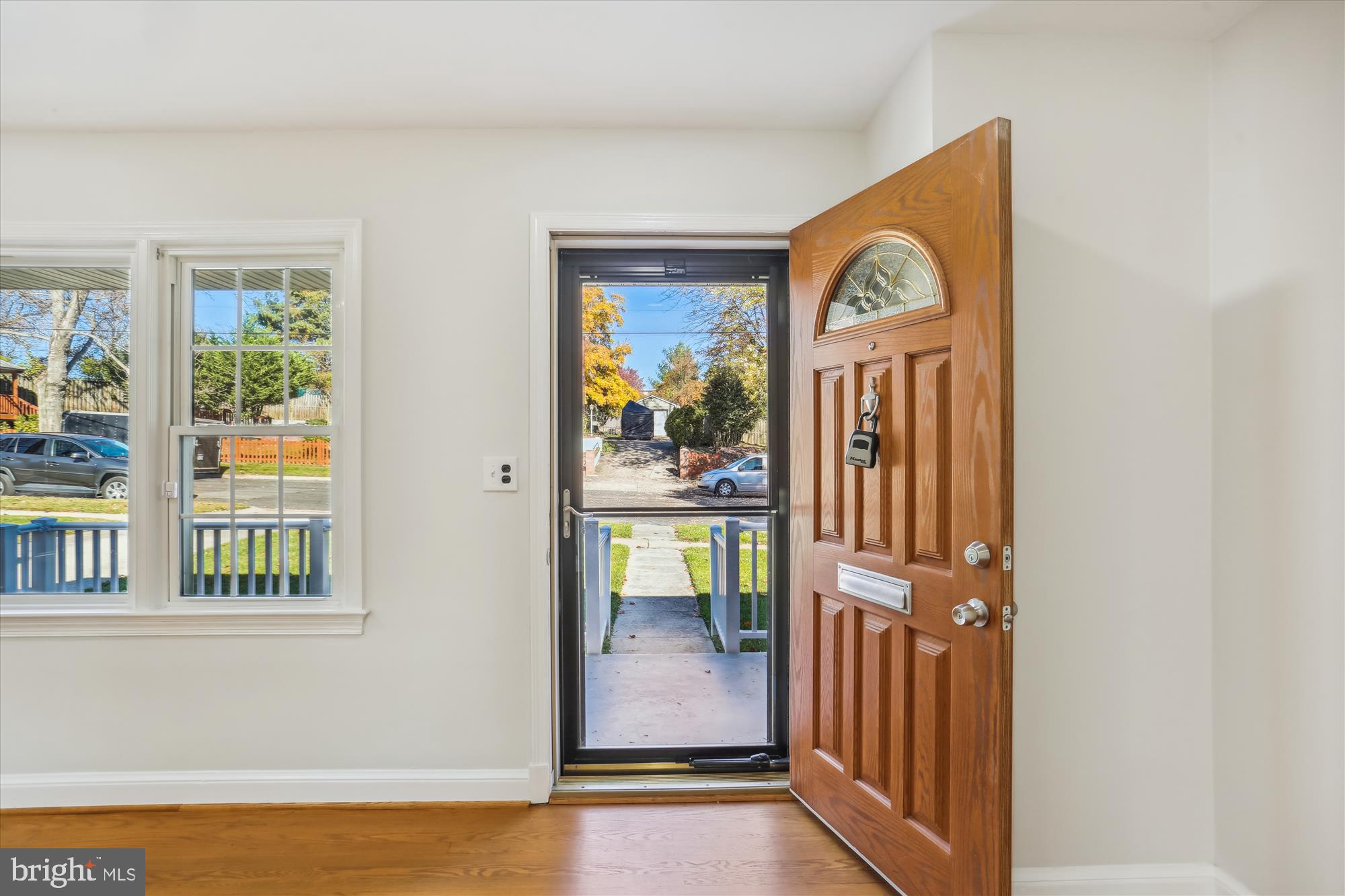 1700 Windham Lane Silver Spring, MD 20902 - Photo 3 of 23 Front door