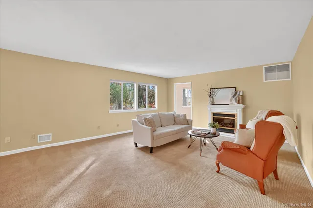 $675,000 | 170 Long Hill Drive, Unit A, Yorktown Heights, NY 10598
