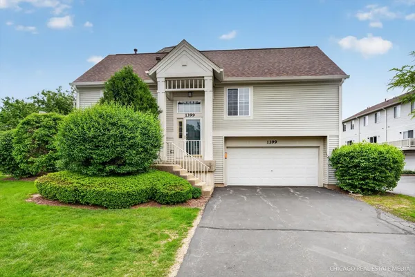 $2,800 | 1399 New Haven Drive, Cary, IL 60013