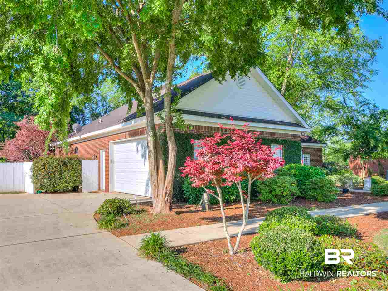 9886 Merritt Court Fairhope, AL 36532 - Photo 6 of 39 Double Garage