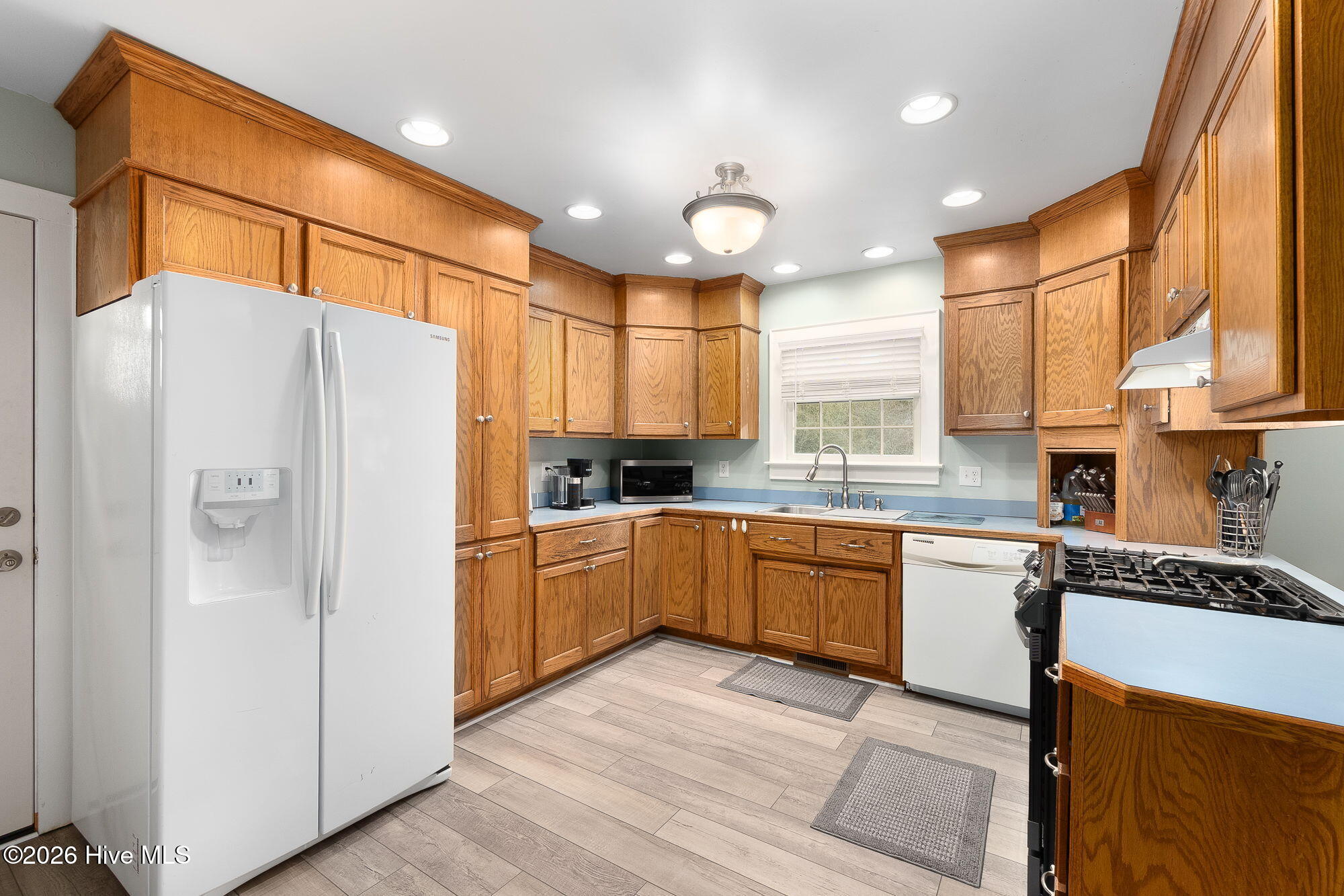 527 Marshallberg Road Smyrna, NC 28579 - Photo 13 of 30 Kitchen
