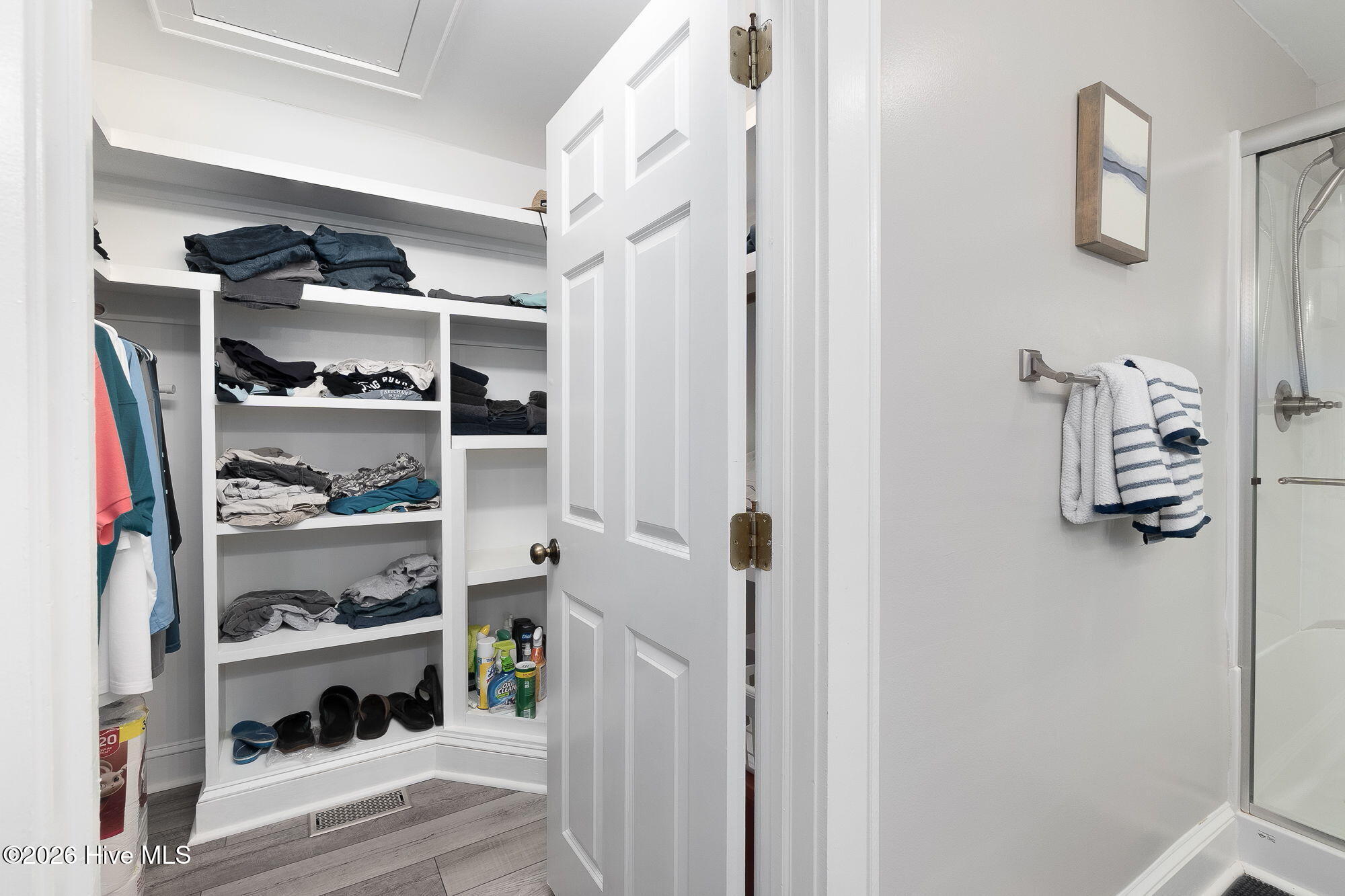 527 Marshallberg Road Smyrna, NC 28579 - Photo 18 of 30 Principle Closet