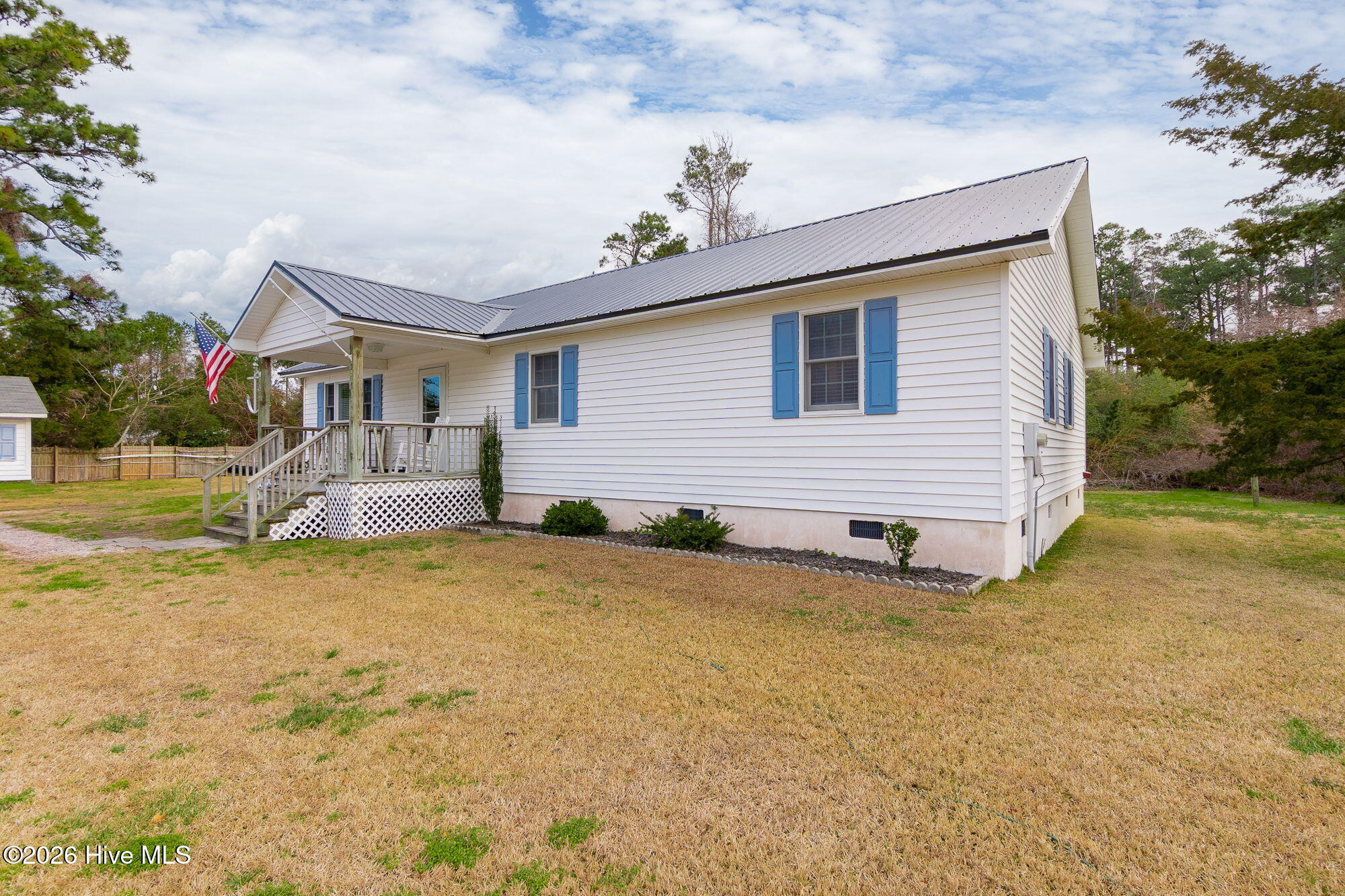 527 Marshallberg Road Smyrna, NC 28579 - Photo 2 of 30 Front