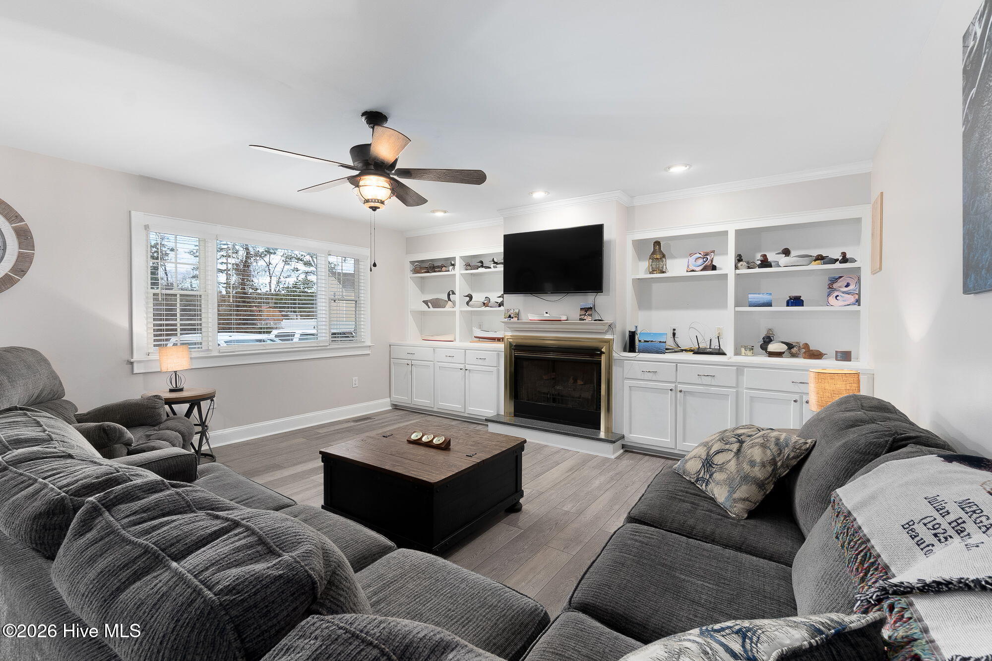 527 Marshallberg Road Smyrna, NC 28579 - Photo 7 of 30 Great Room