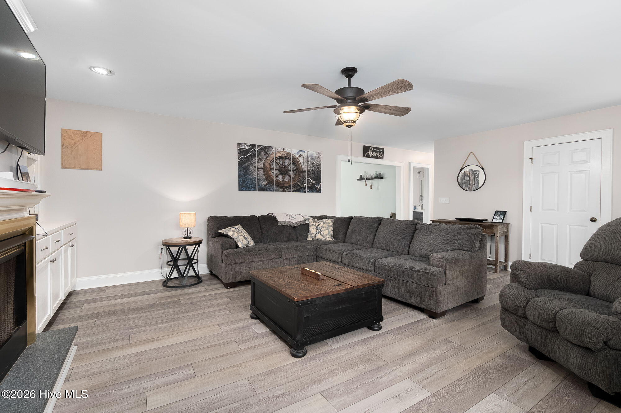 527 Marshallberg Road Smyrna, NC 28579 - Photo 9 of 30 Great Room