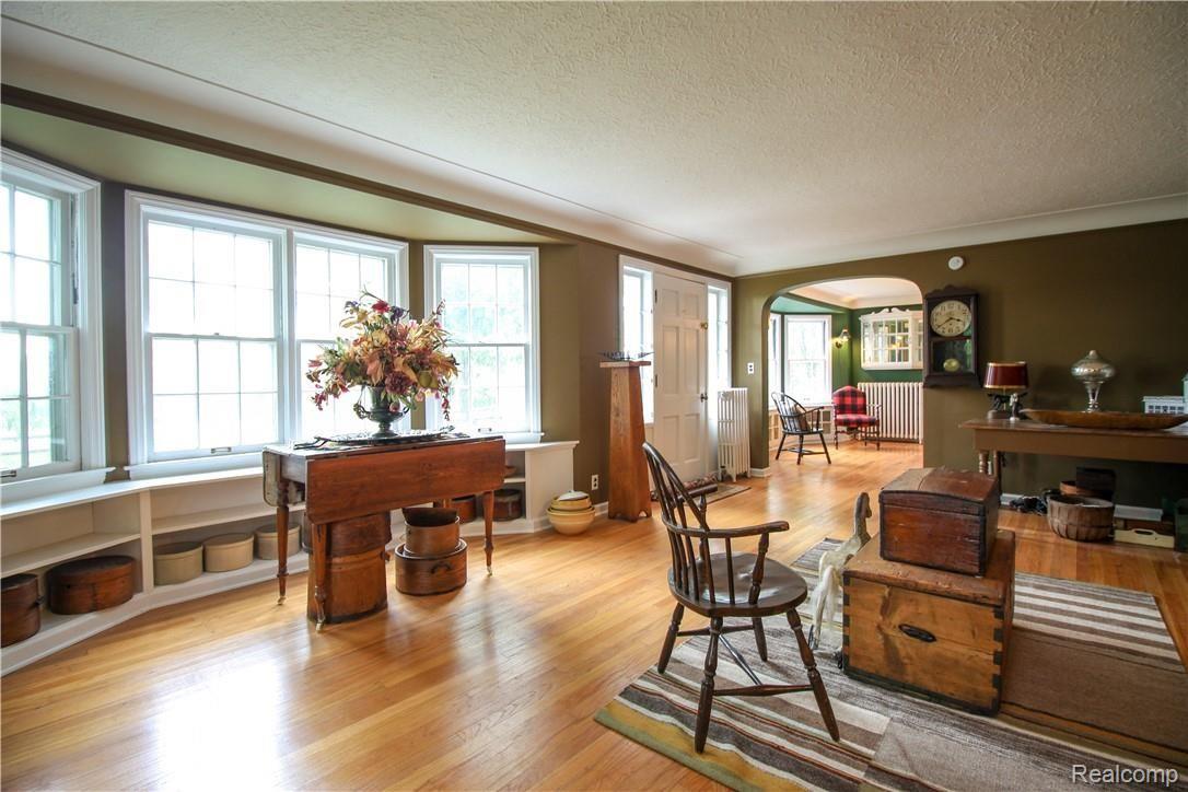 21580 32 Mile Road Ray, MI 48096 - Photo 11 of 44 21580 Living Main A2.jpg