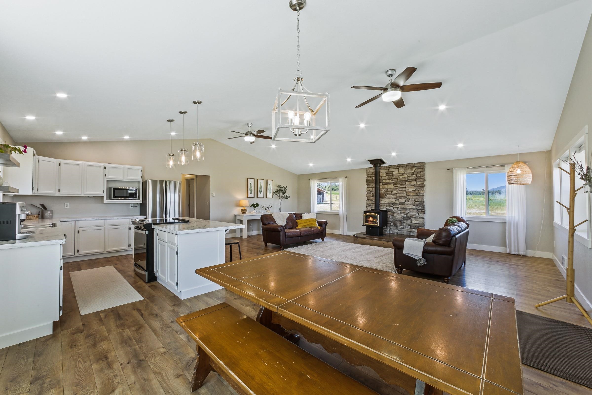 4624 Williams Valley Road Clayton, WA 99110 - Photo 14 of 33