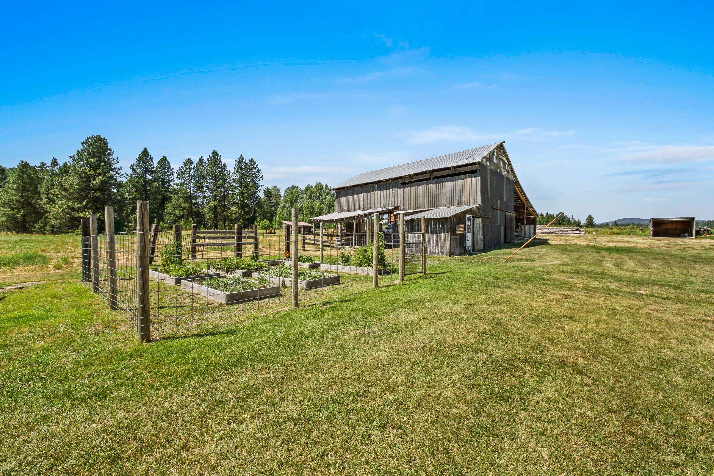 4624 Williams Valley Road Clayton, WA 99110 - Photo 26 of 33