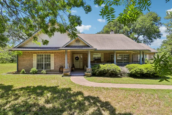 $399,999 | 241 Laura Lane, Bastrop, TX 78602