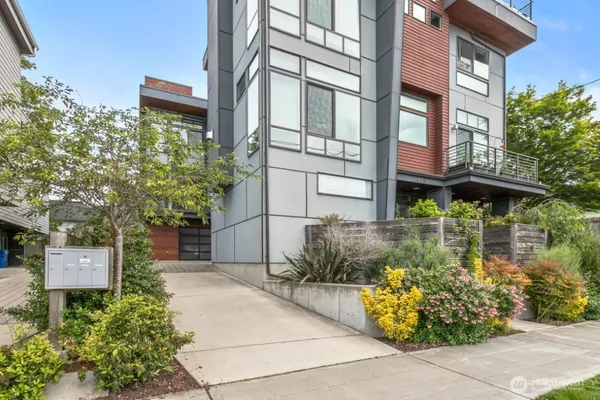 $4,695 | 2050 Northwest 64th Street, Seattle, WA 98107