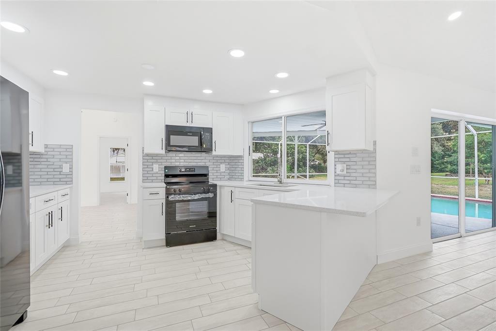 2462 Stephanie Drive Spring Hill, FL 34608 - Photo 16 of 43