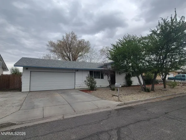 $1,500 | 312 Leona Avenue, Yerington, NV 89447