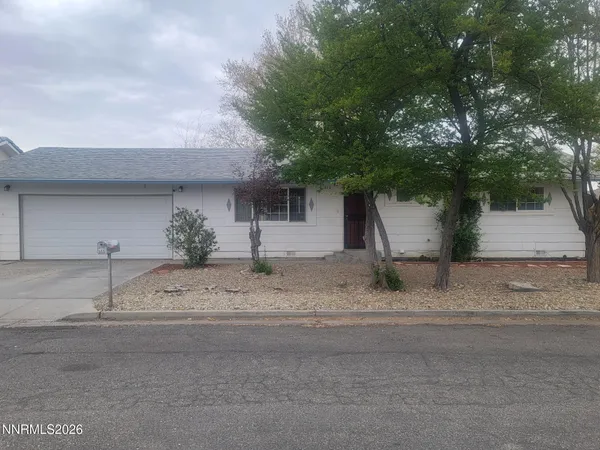 $1,500 | 312 Leona Avenue, Yerington, NV 89447