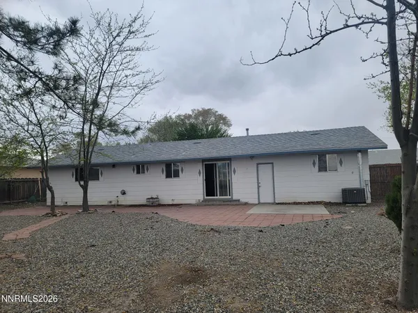 $1,500 | 312 Leona Avenue, Yerington, NV 89447