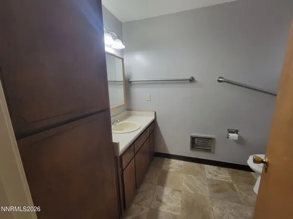 $1,500 | 312 Leona Avenue, Yerington, NV 89447