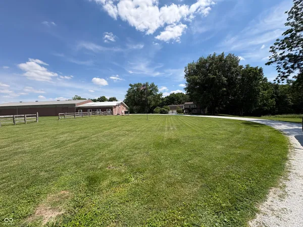 $695,000 | 2827 West Wabash Chapel Road, Covington, IN 47932