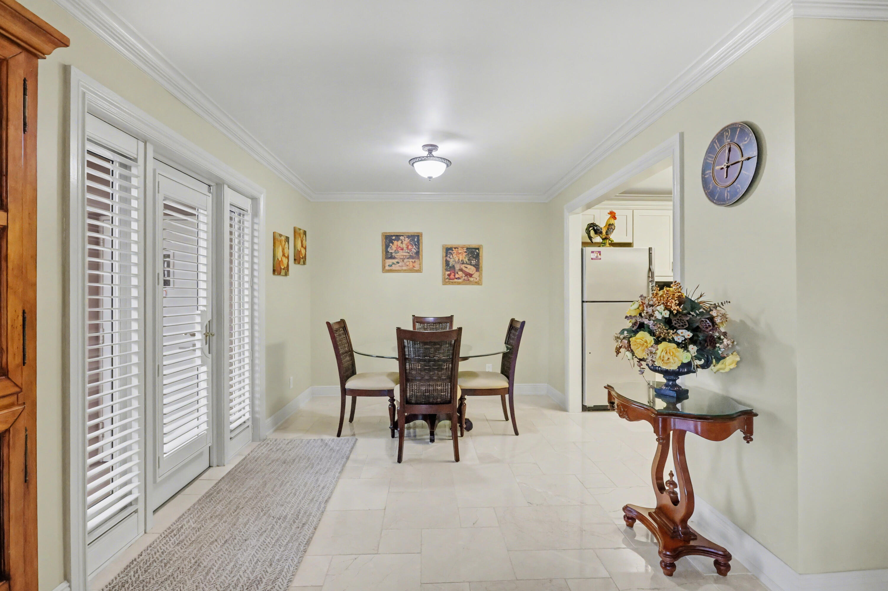 129 South Golfview Road, Unit 2 Lake Worth Beach, FL 33460 - Photo 11 of 35 a view of a livingroom with furniture and a window