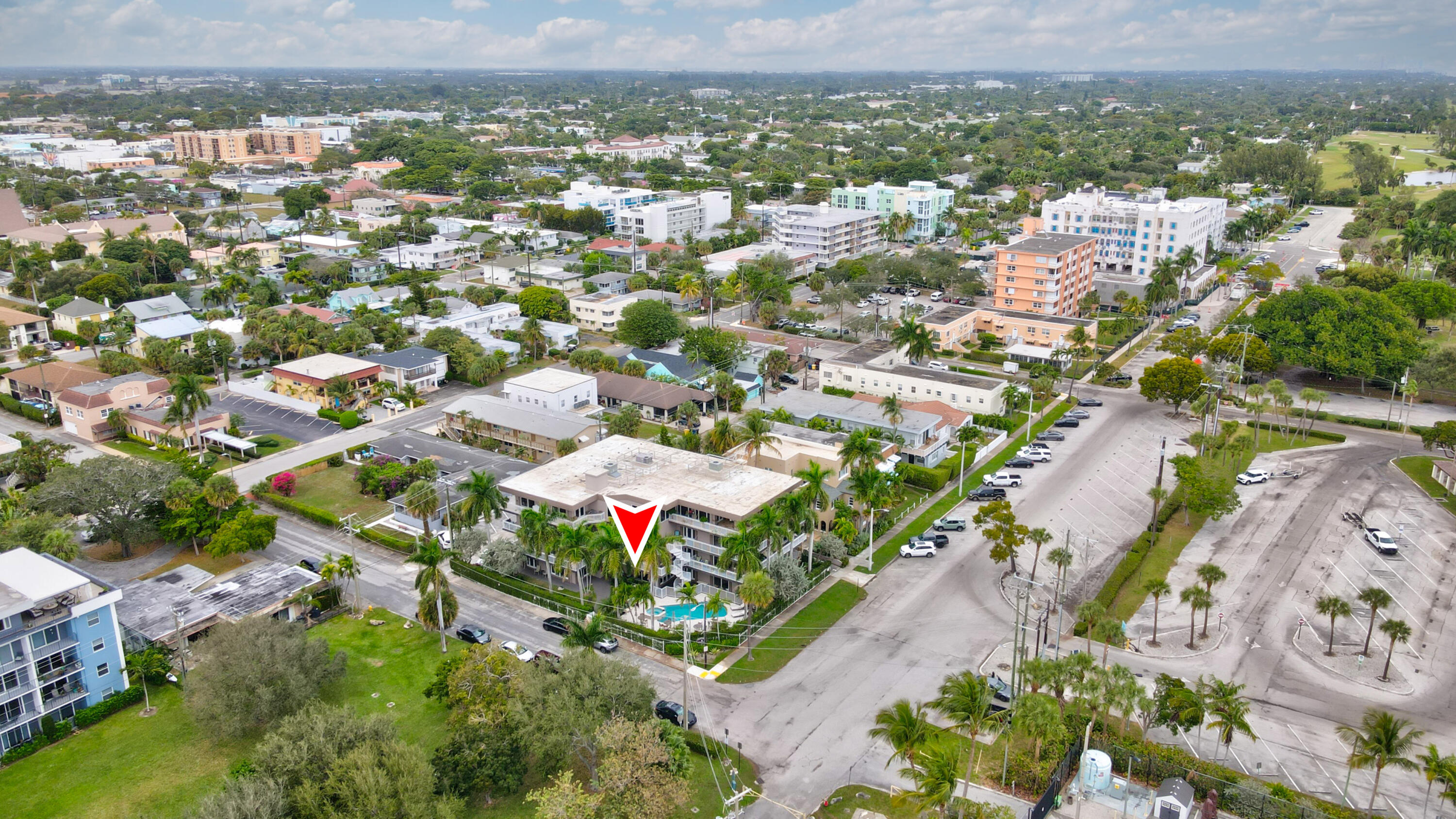 129 South Golfview Road, Unit 2 Lake Worth Beach, FL 33460 - Photo 25 of 35 an aerial view of a city