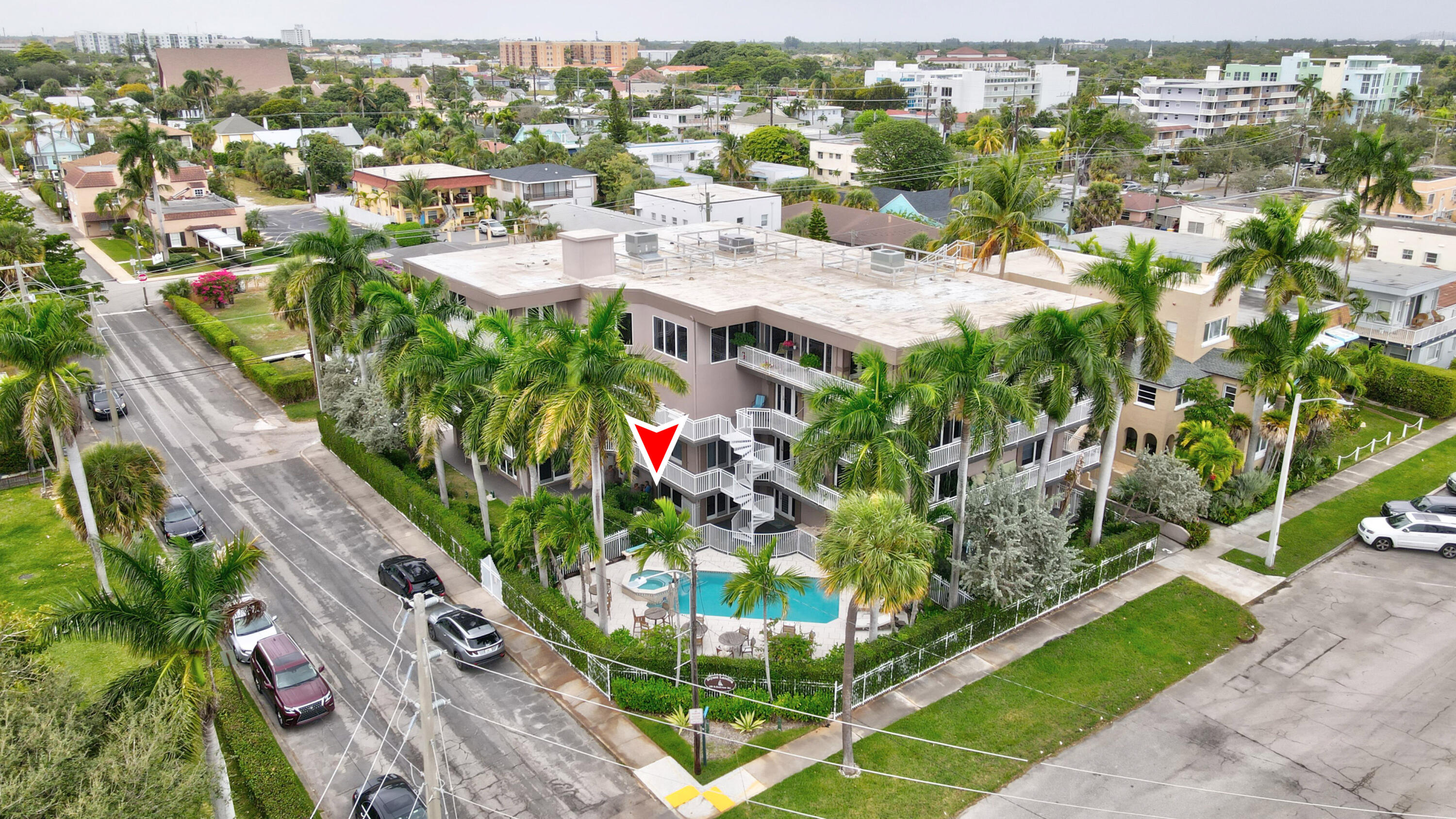 129 South Golfview Road, Unit 2 Lake Worth Beach, FL 33460 - Photo 26 of 35 a view of a city