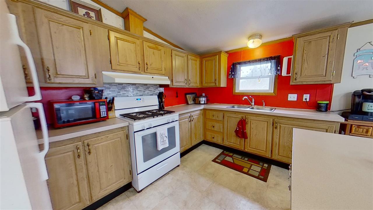 5861 West Baker Road Coleman, MI 48618 - Photo 14 of 37 1886512-13.JPG