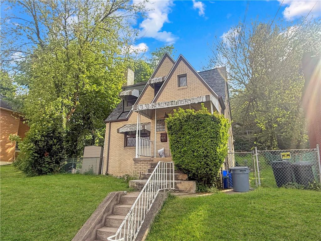 915 Liberty Street McKees Rocks, PA 15136 - Photo 2 of 17 Gallery Image 2