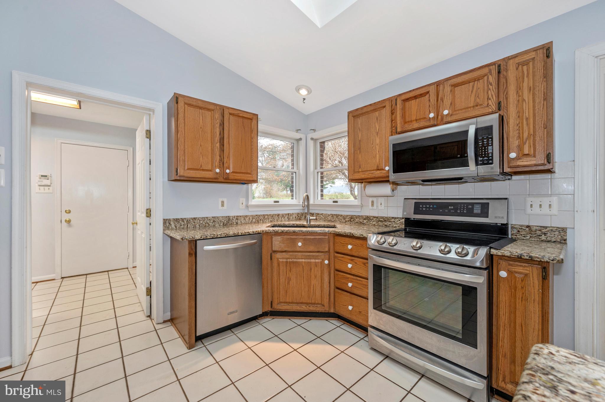 6250 Picnic Woods Road Jefferson, MD 21755 - Photo 14 of 76 Kitchen
