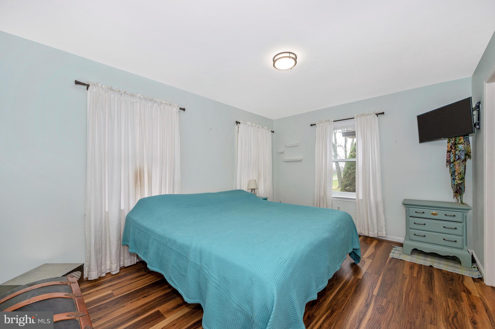 6250 Picnic Woods Road Jefferson, MD 21755 - Photo 18 of 76 Primary Bedroom